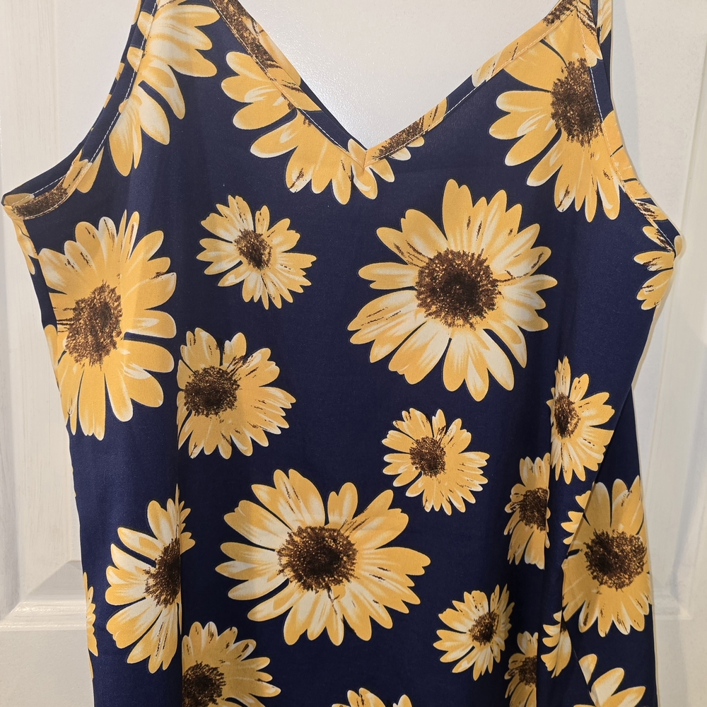 Floral Sunflower Print, Navy Blue And Sunflowers, Tank Top. Size M, tagless.